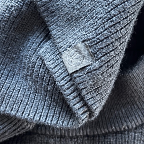 Lululemon 🍋 Merino Black Knit Sweater - Picture 4 of 4